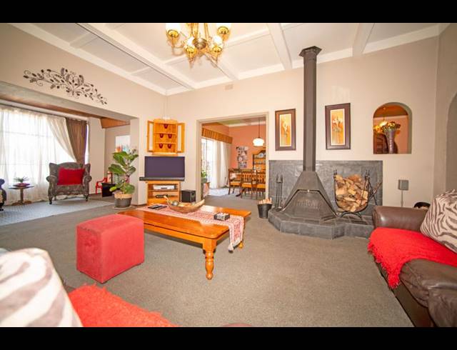 4 BEDROOM HOUSE FOR SALE IN KENSINGTON